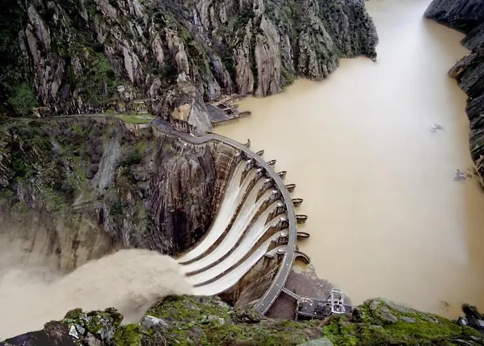 منزل ريفي La Resbalina *