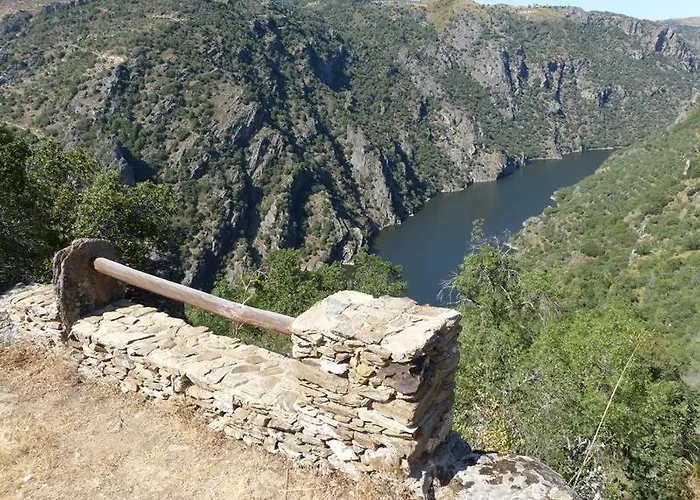 منزل ريفي La Resbalina *